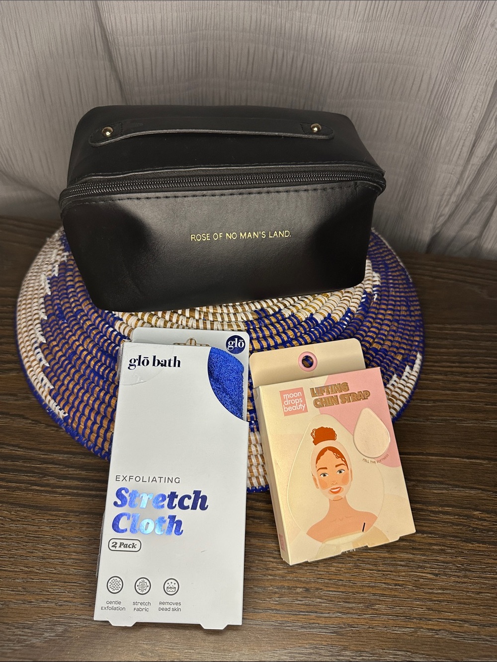 Rose Of No Man’s Land make up bag - Picture 1 of 3